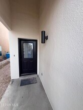 807 HC Gilbert Minjares Dr in Socorro, TX - Building Photo - Building Photo
