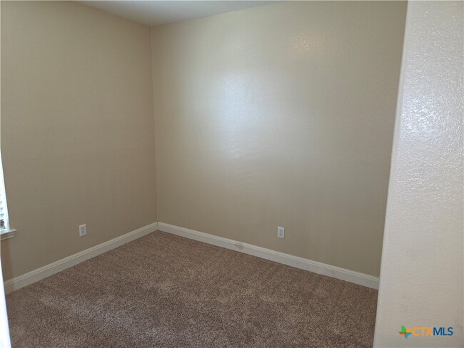 property at 716 Moon Shadow Ct