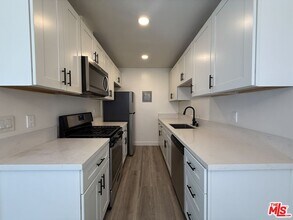3707 S Canfield Ave in Los Angeles, CA - Building Photo - Building Photo