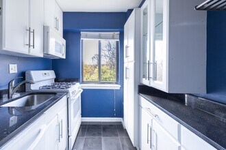 3901 Tunlaw Rd NW in Washington, DC - Building Photo - Building Photo