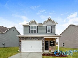 1037 Pilgrim Ln in Montevallo, AL - Building Photo