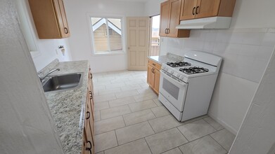 417 Ocean View Ave in Hermosa Beach, CA - Building Photo - Building Photo