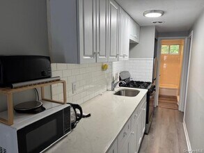 41 Willow Ave in Cornwall, NY - Building Photo - Building Photo