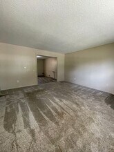 304 W Neosho St in New Strawn, KS - Building Photo - Building Photo
