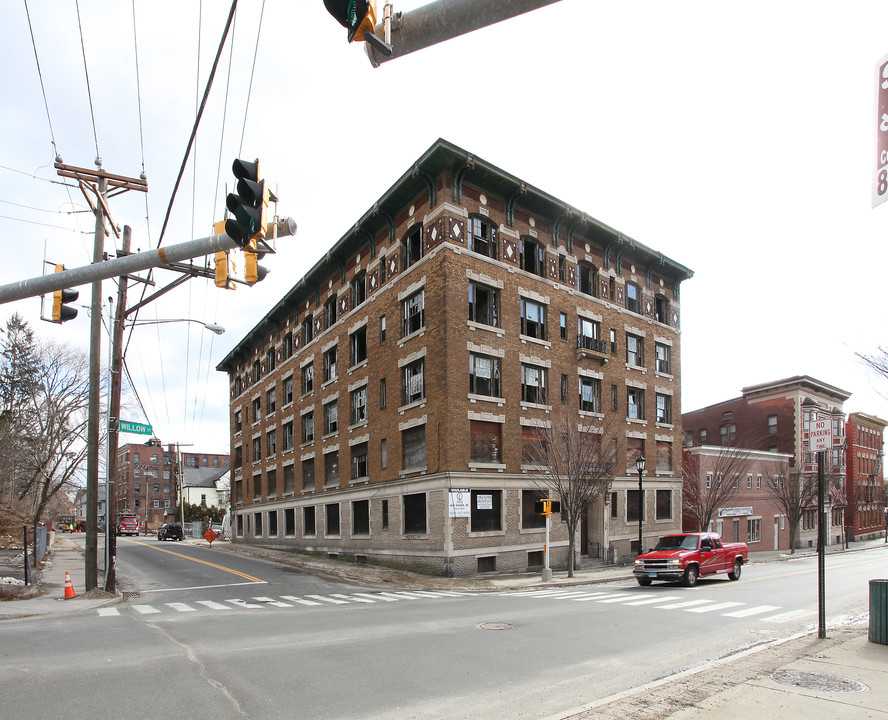 The Carroll Building in Waterbury, CT - Building Photo