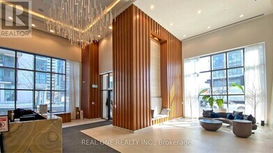 70 Annie Craig Dr in Toronto, ON - Building Photo - Building Photo