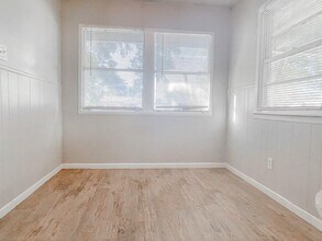 2004 47th St in Lubbock, TX - Building Photo - Building Photo