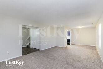 4366 Village Trace Ct in Indianapolis, IN - Foto de edificio - Building Photo