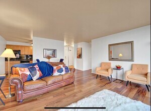 5455 N Sheridan Rd in Chicago, IL - Building Photo - Building Photo