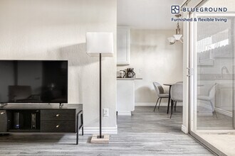 3537 Clarington Ave-Unit -FL1-ID193 in Los Angeles, CA - Building Photo - Building Photo