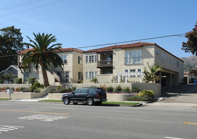 La Casa Hermosa Apartments in Ventura, CA - Foto de edificio - Building Photo
