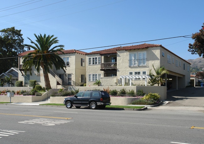 La Casa Hermosa Apartments in Ventura, CA - Building Photo - Building Photo