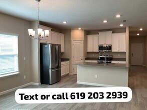 11208 Oyster Creek Rd in Jacksonville, FL - Building Photo - Building Photo