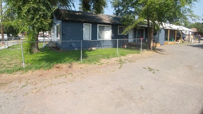 property at 2441 Eberlein Ave