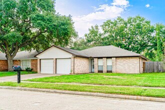 22018 Kenlake Dr in Katy, TX - Building Photo - Building Photo