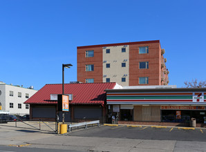 Walnut Hill Square Apartments in Philadelphia, PA - Building Photo - Building Photo