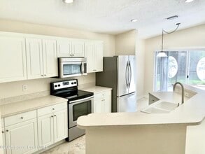 974 Villa Dr in Melbourne, FL - Building Photo - Building Photo