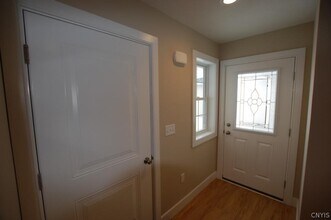 135 Pheasants Run in Kirkland, NY - Building Photo - Building Photo