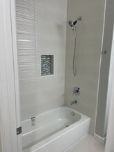 2511 N Vineyard Ave in Edinburg, TX - Foto de edificio - Building Photo