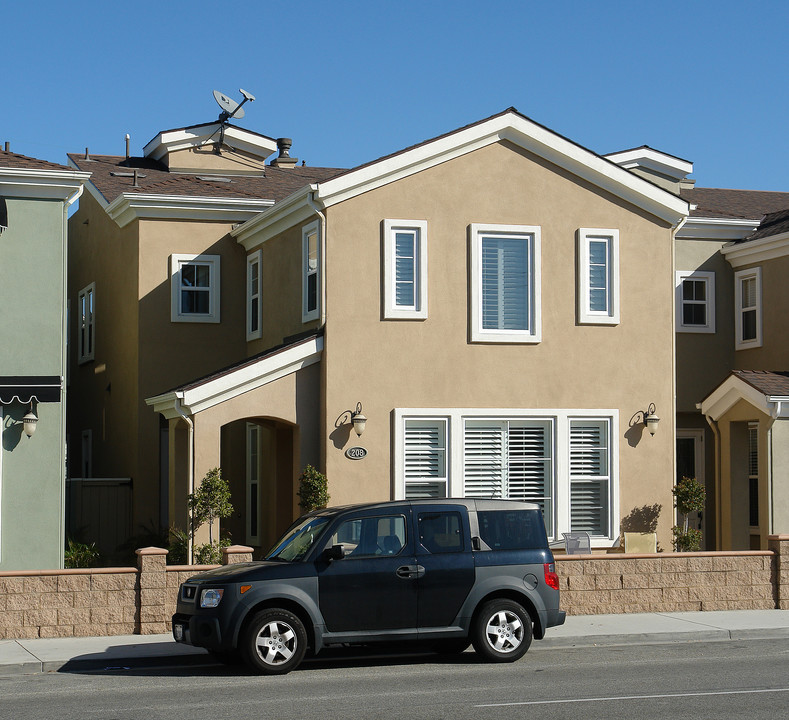 208 E Balboa Blvd in Newport Beach, CA - Building Photo