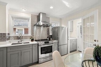 96 Colborne Rd, Unit 2L in Boston, MA - Building Photo - Building Photo