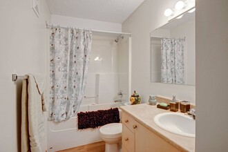 Edgewood Estates in Leduc, AB - Building Photo - Building Photo