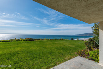 29712 Zuma Bay Way in Malibu, CA - Building Photo - Building Photo