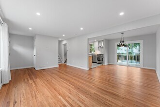 8 Brook Way in Demarest, NJ - Building Photo - Building Photo