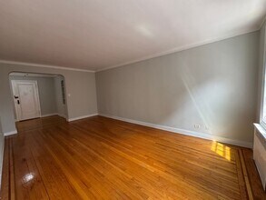 35-30 81st St in Queens, NY - Building Photo - Building Photo