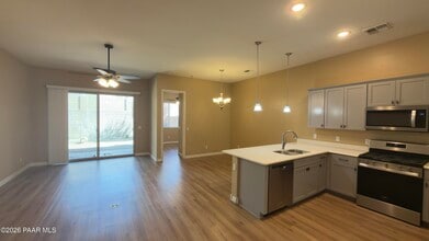 5593 N Brinson Ln in Prescott Valley, AZ - Foto de edificio - Building Photo