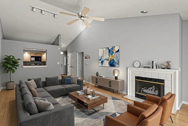 2410 Stillwater Dr in Champaign, IL - Building Photo - Building Photo