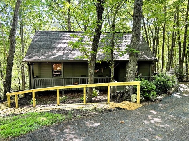 property at 438 Hunters Trce