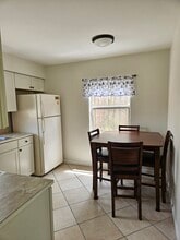 1735 S Washington Ave, Unit Unit B in Clearwater, FL - Building Photo - Building Photo