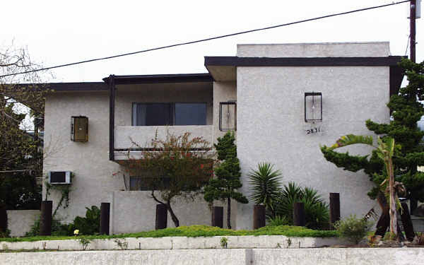 2831 Montrose Ave in La Crescenta, CA - Building Photo - Building Photo