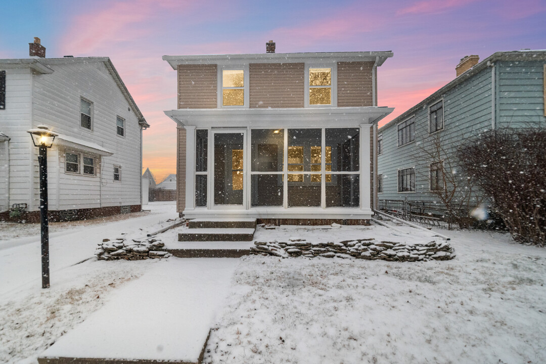 1608 Hagley Rd in Toledo, OH - Building Photo