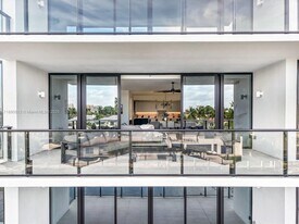 160 Isle of Venice Dr in Fort Lauderdale, FL - Building Photo