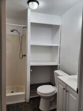 2709 W Peninsula Dr in Moses Lake, WA - Building Photo - Building Photo