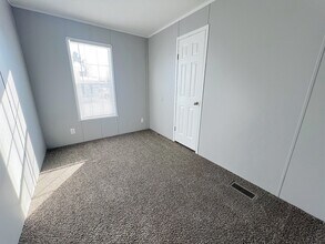 16731 Fall River Rd in Holly, MI - Building Photo - Building Photo