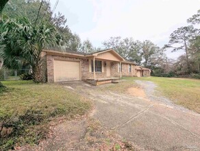 6626 Helms Rd in Pensacola, FL - Building Photo - Building Photo