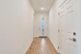 2143 N Renn Ave in Clovis, CA - Building Photo - Building Photo