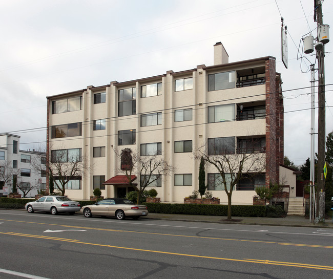 5801 Phinney Ave N in Seattle, WA - Foto de edificio - Building Photo