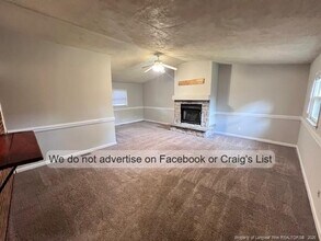 219 Ingleside Dr in Fayetteville, NC - Foto de edificio - Building Photo