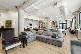 728 W Jackson Blvd in Chicago, IL - Building Photo - Building Photo