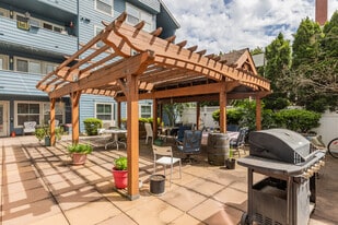 Weidler Commons in Portland, OR - Building Photo