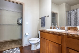 Anatole at City View in Lubbock, TX - Foto de edificio - Interior Photo