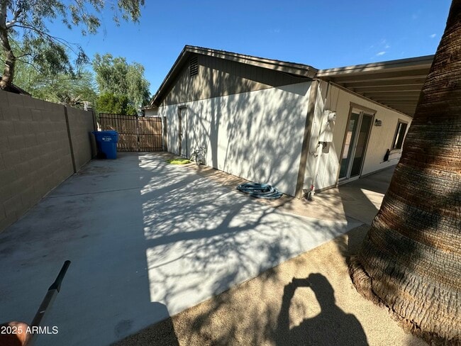 13625 N 15th Dr in Phoenix, AZ - Foto de edificio - Building Photo