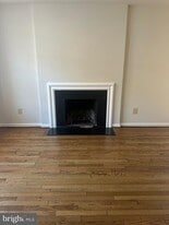 560 Colecroft Ct in Alexandria, VA - Building Photo