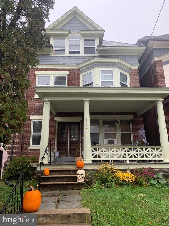 property at 1304 N Clayton St