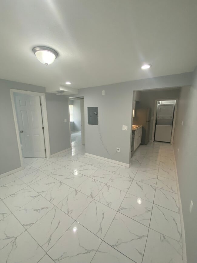 545 SW 10th St, Unit #1