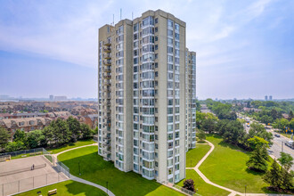 Riverside Court Condos in Toronto, ON - Building Photo - Building Photo